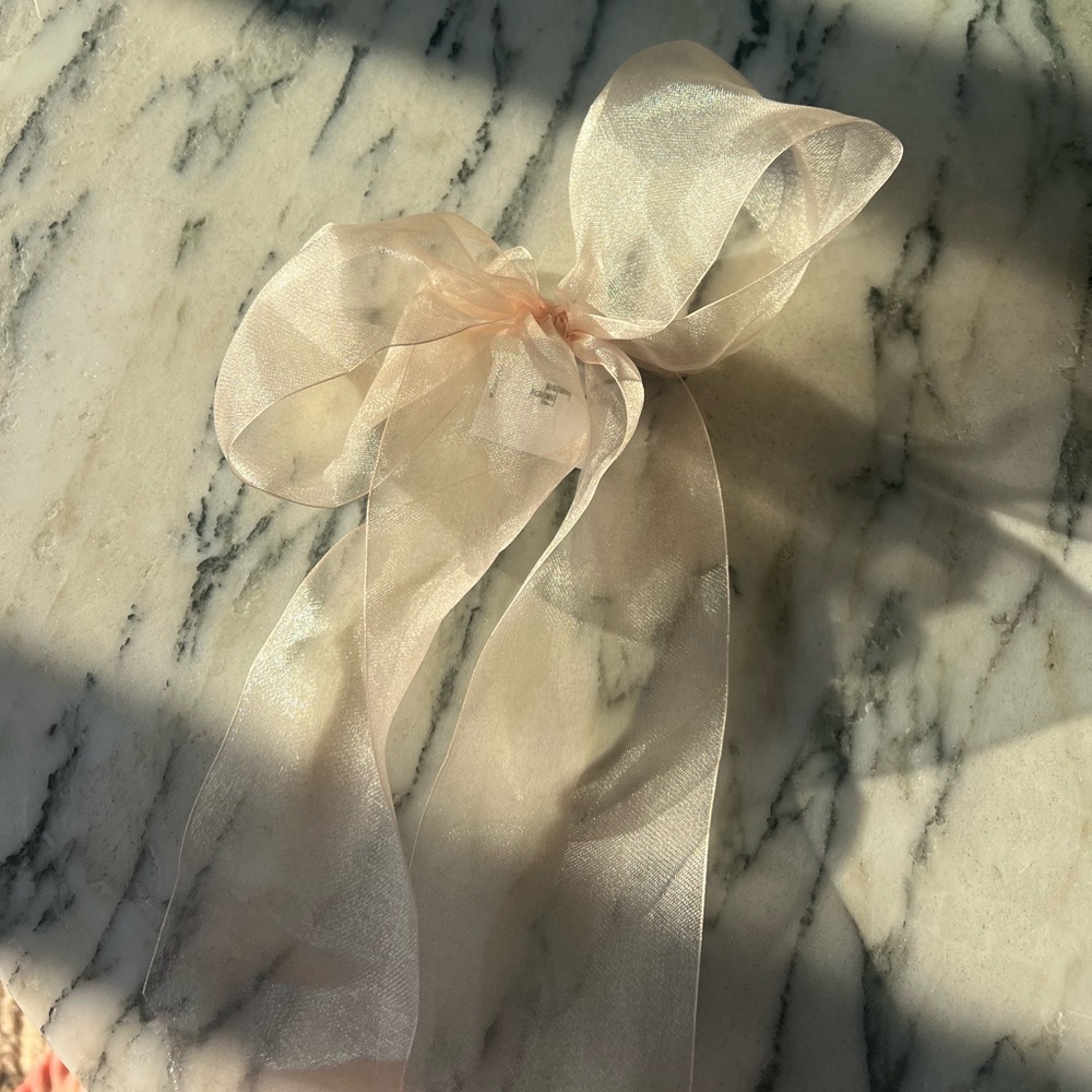 Lelet Bow in Peach